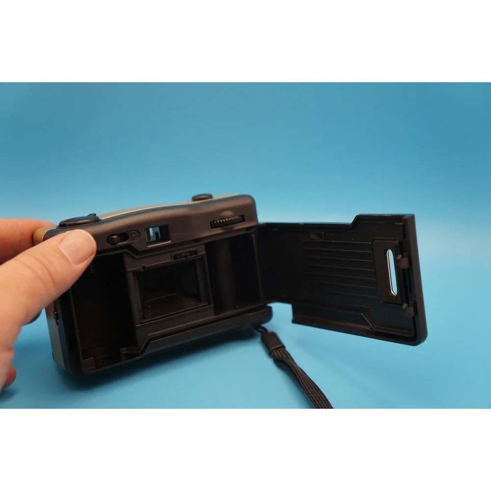 Vivitar PN2011 Focus Free 35mm Film Camera Panoramic Normal Champagne Gold Black